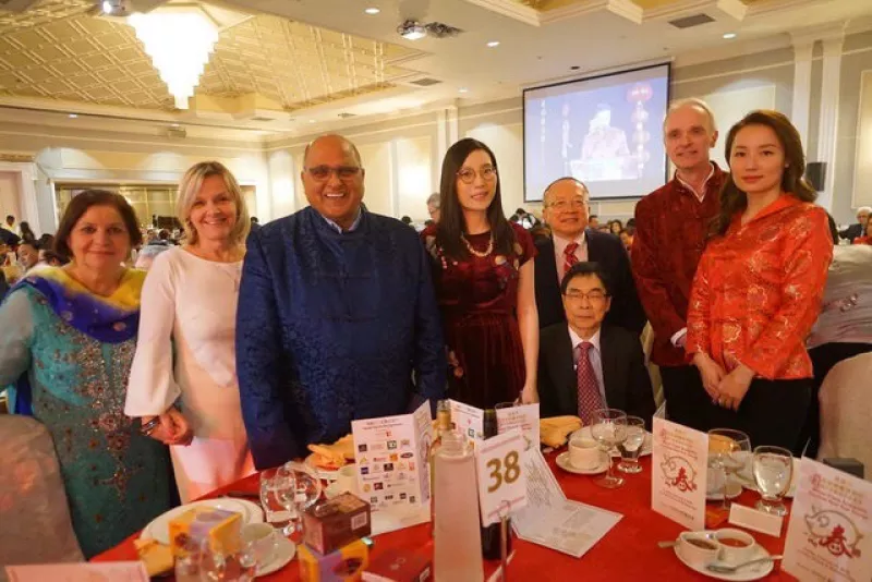 Khalid,+Issa+etc+the+Mayors+Chinese